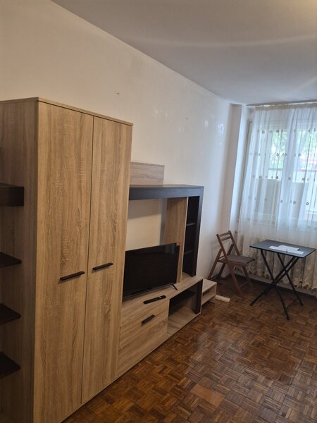 Berceni, Piata Progresul,